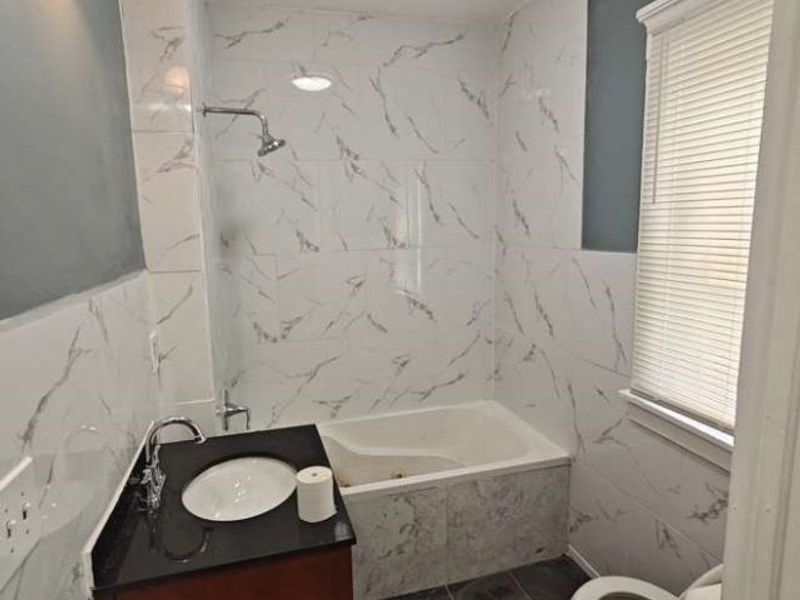18402 Melville Road, Cleveland, OH 44110 Photo 11