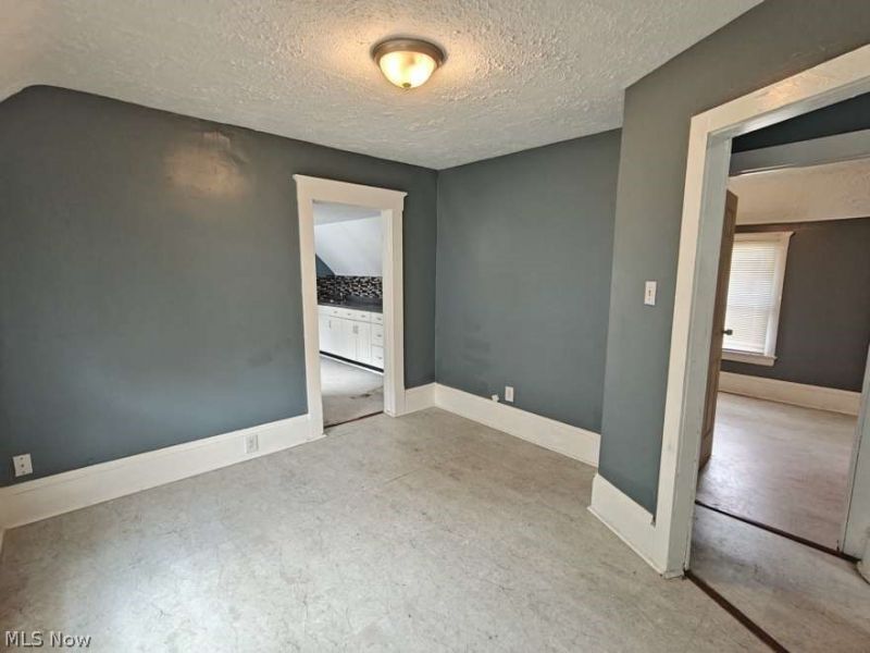 18402 Melville Road, Cleveland, OH 44110 Photo 15