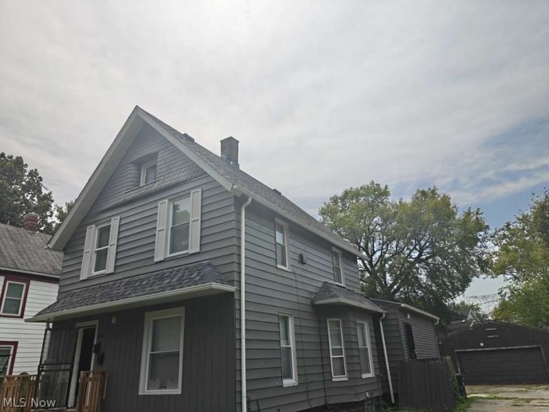 18402 Melville Road, Cleveland, OH 44110 Photo 3
