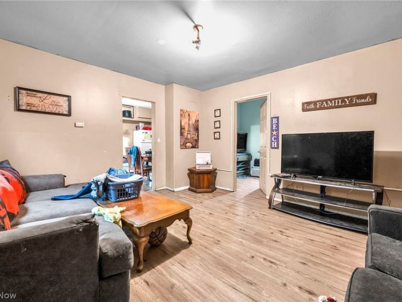3288 W 52nd Street, Cleveland, OH 44102 Photo 5