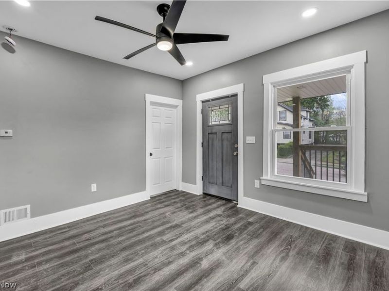 10905 Grandview Avenue, Cleveland, OH 44104 Photo 15