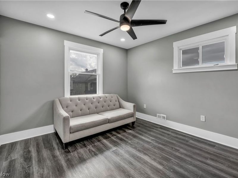 10905 Grandview Avenue, Cleveland, OH 44104 Photo 17