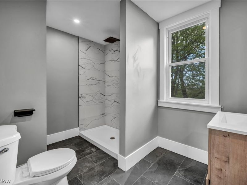 10905 Grandview Avenue, Cleveland, OH 44104 Photo 19