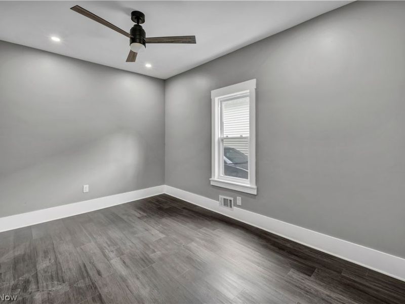 10905 Grandview Avenue, Cleveland, OH 44104 Photo 26