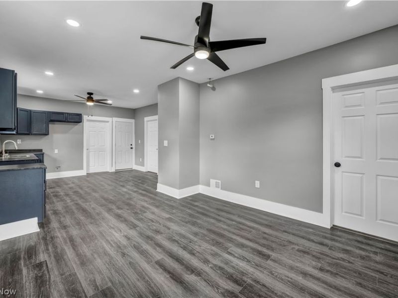 10905 Grandview Avenue, Cleveland, OH 44104 Photo 5