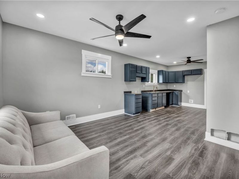 10905 Grandview Avenue, Cleveland, OH 44104 Photo 6