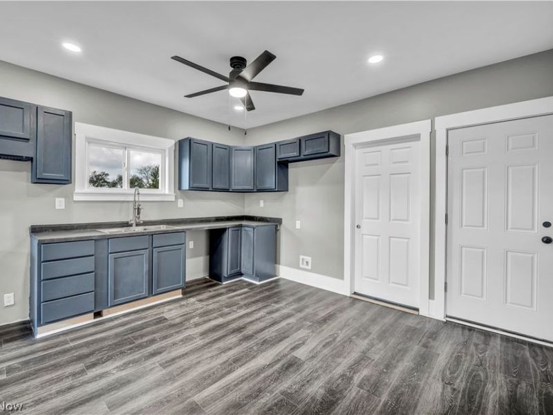 10905 Grandview Avenue, Cleveland, OH 44104 Photo 8