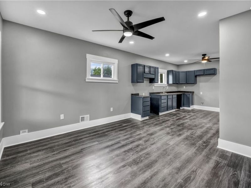 10905 Grandview Avenue, Cleveland, OH 44104 Photo 9