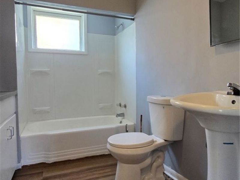 810 E 157th Street, Cleveland, OH 44110 Photo 19