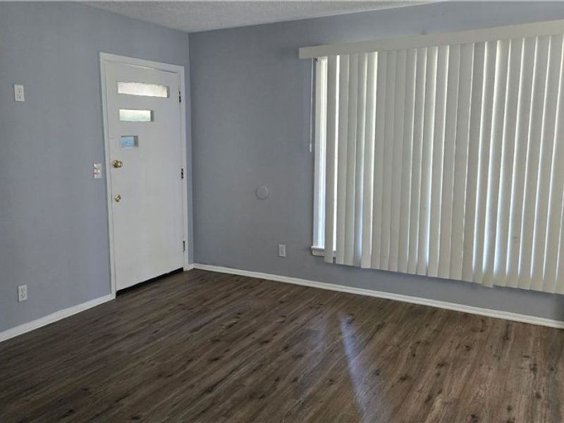 810 E 157th Street, Cleveland, OH 44110 Photo 2