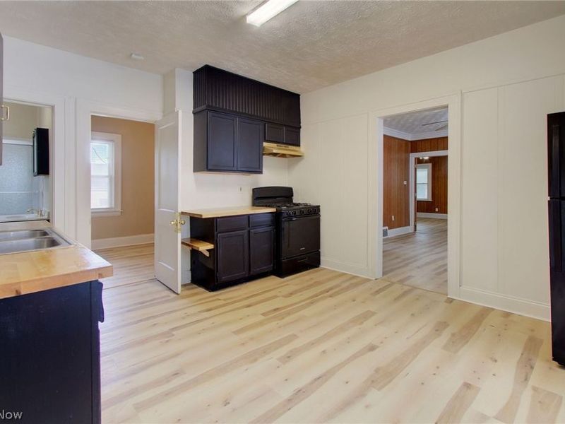 3442 W 58th Street , Cleveland, OH 44102 Photo 23