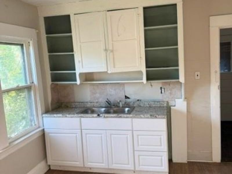9816 Manor Avenue, Cleveland, OH 44104 Photo 7