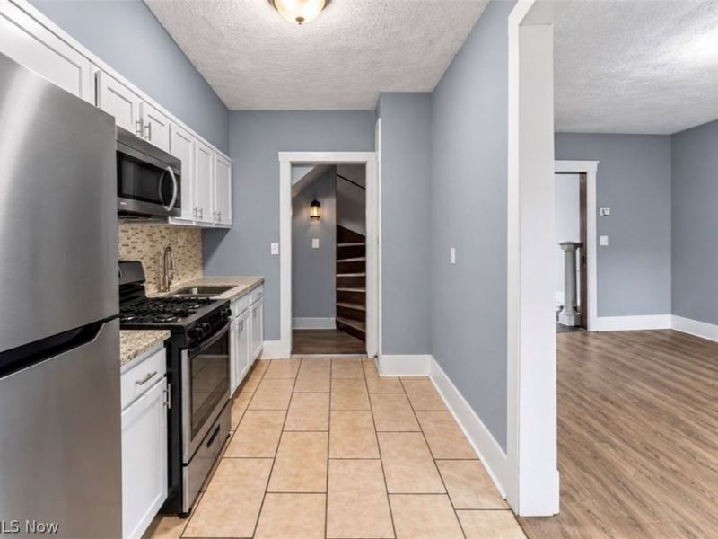 7507 Lawnview Avenue, Cleveland, OH 44103 Photo 10