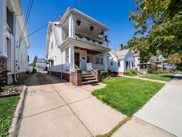 1582 Orchard Grove Avenue , Lakewood, OH 44107