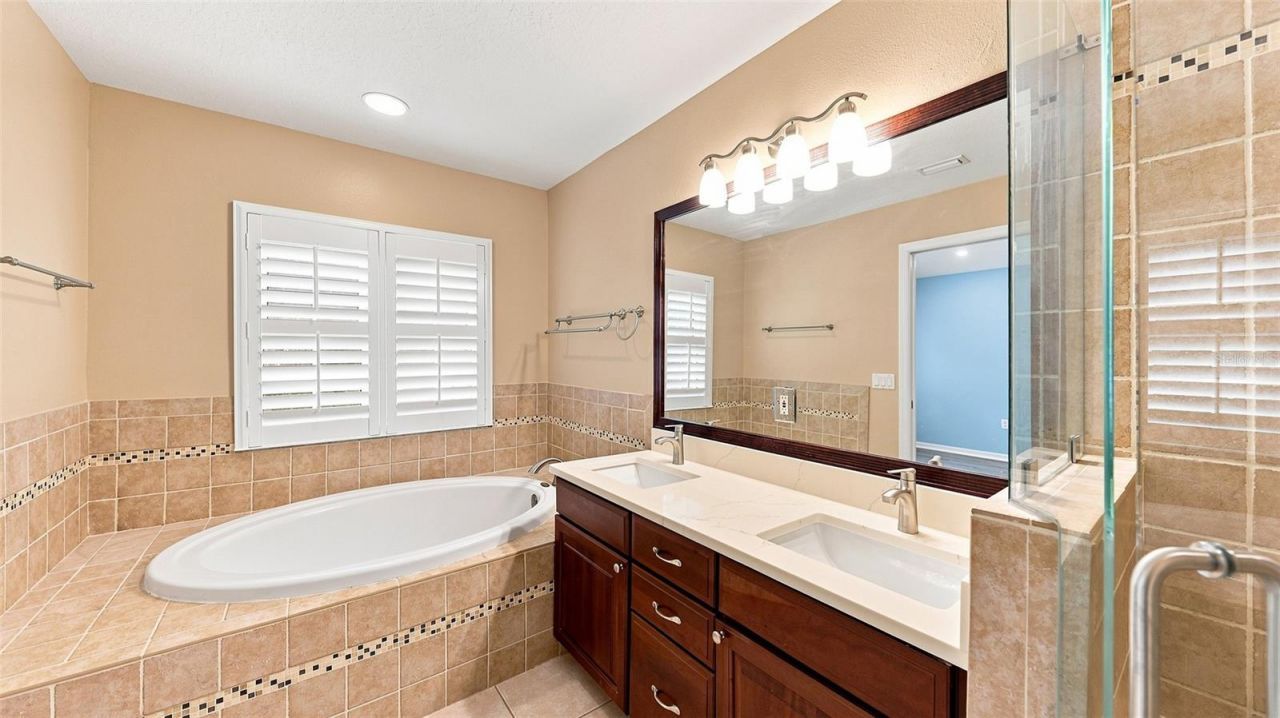 6302 Rosefinch Court, Unit 102, Bradenton, FL 34202 Photo