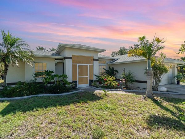 4010 YUCATAN CIRCLE , PORT CHARLOTTE, FL 33948