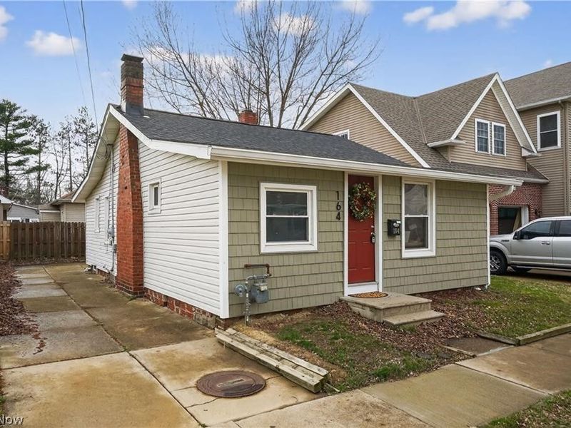 164 E 317th Street, Willowick, OH 44095 Photo 2