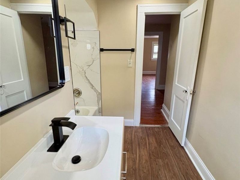 98 N Portage Path, Unit 6, Akron, OH 44303 Photo 8