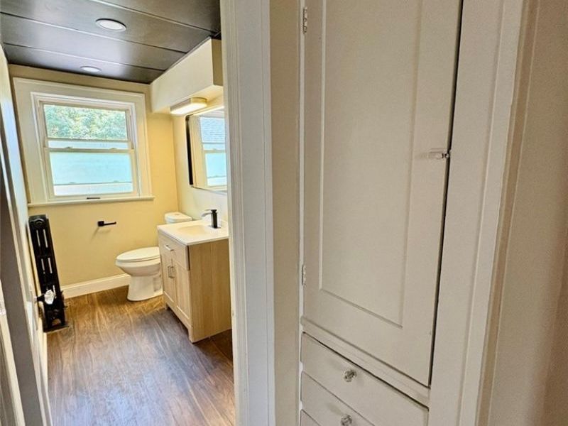98 N Portage Path, Unit 6, Akron, OH 44303 Photo 9