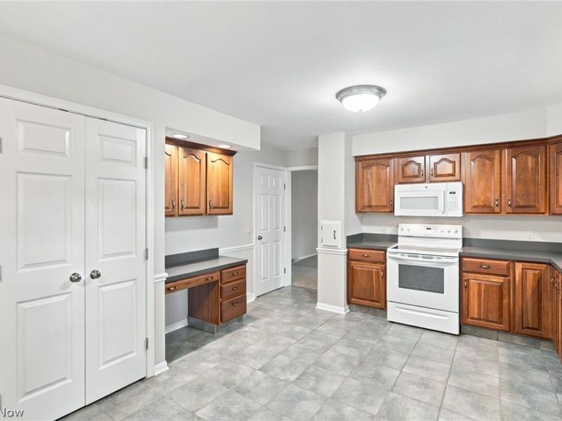 6832 Green Ridge Avenue, Solon, OH 44139 Photo 9