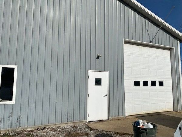 33660 E Royalton Road , Columbia Station, OH 44028