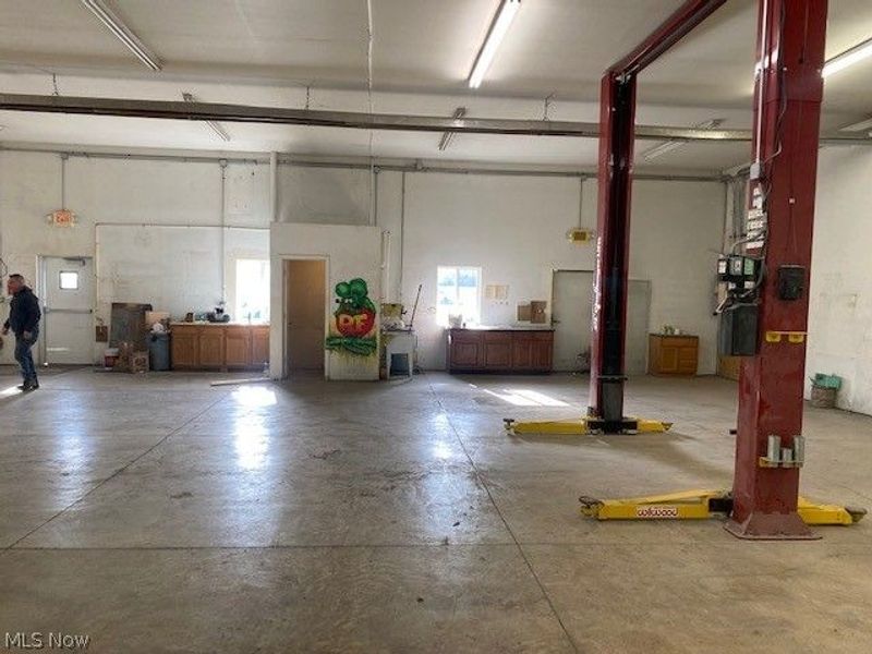 33660 E Royalton Road, Columbia Station, OH 44028 Photo 5