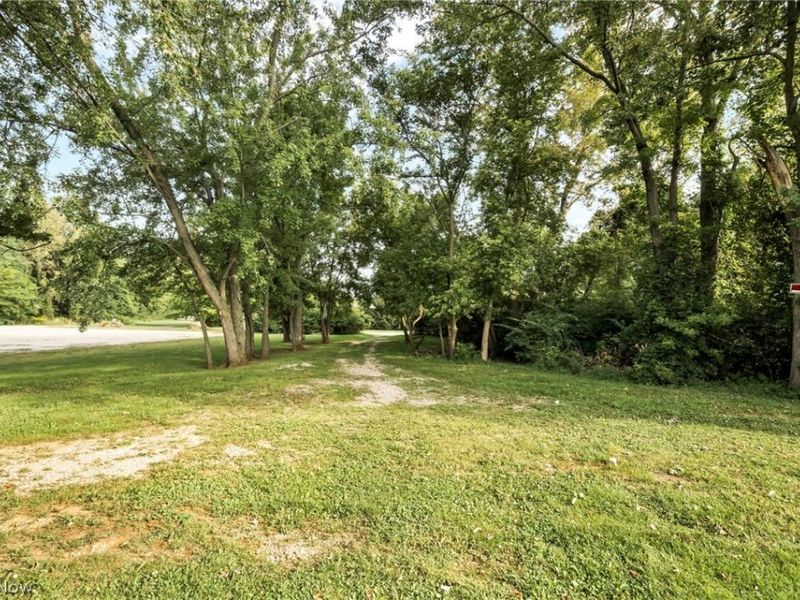 35070 Center Ridge , North Ridgeville, OH 44039 Photo 40