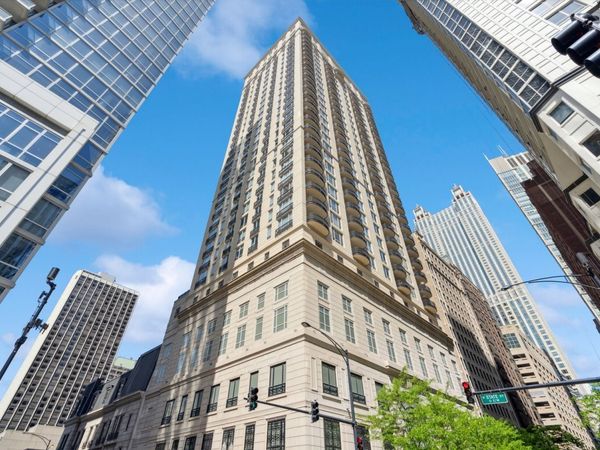 10 E Delaware Place, Unit 29E, Chicago, IL 60611