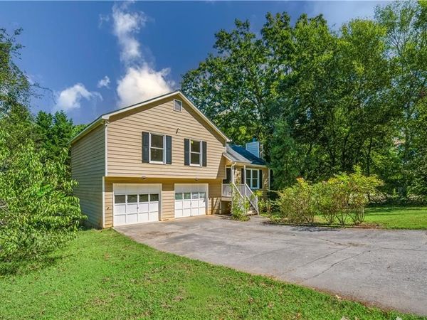 4234 Apache Drive SE, Acworth, GA 30102