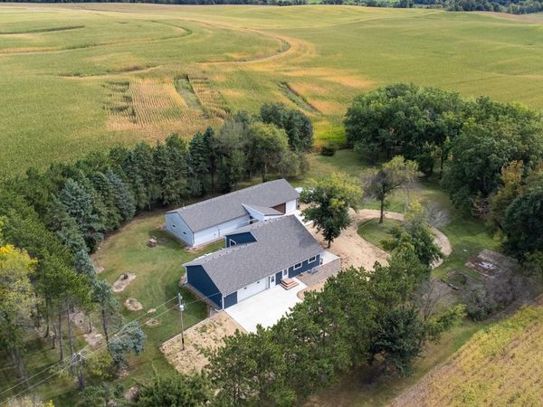 14347 380th Street, Montgomery, MN 56069