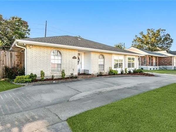 3509 LAKE TRAIL Drive , Kenner, LA 70065