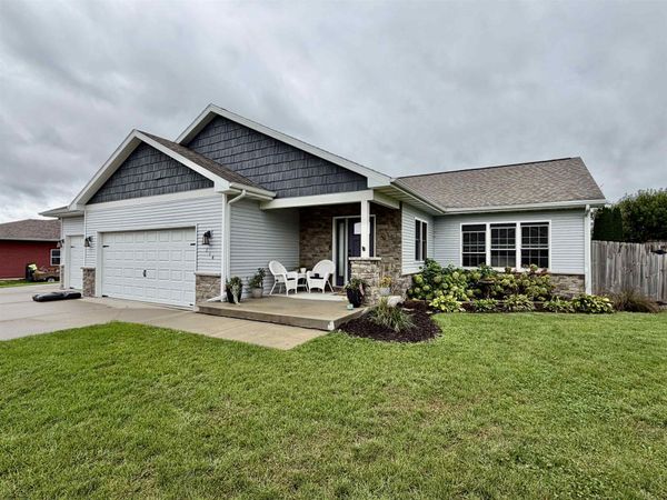 114 Clover Lane, Janesville, WI 53548