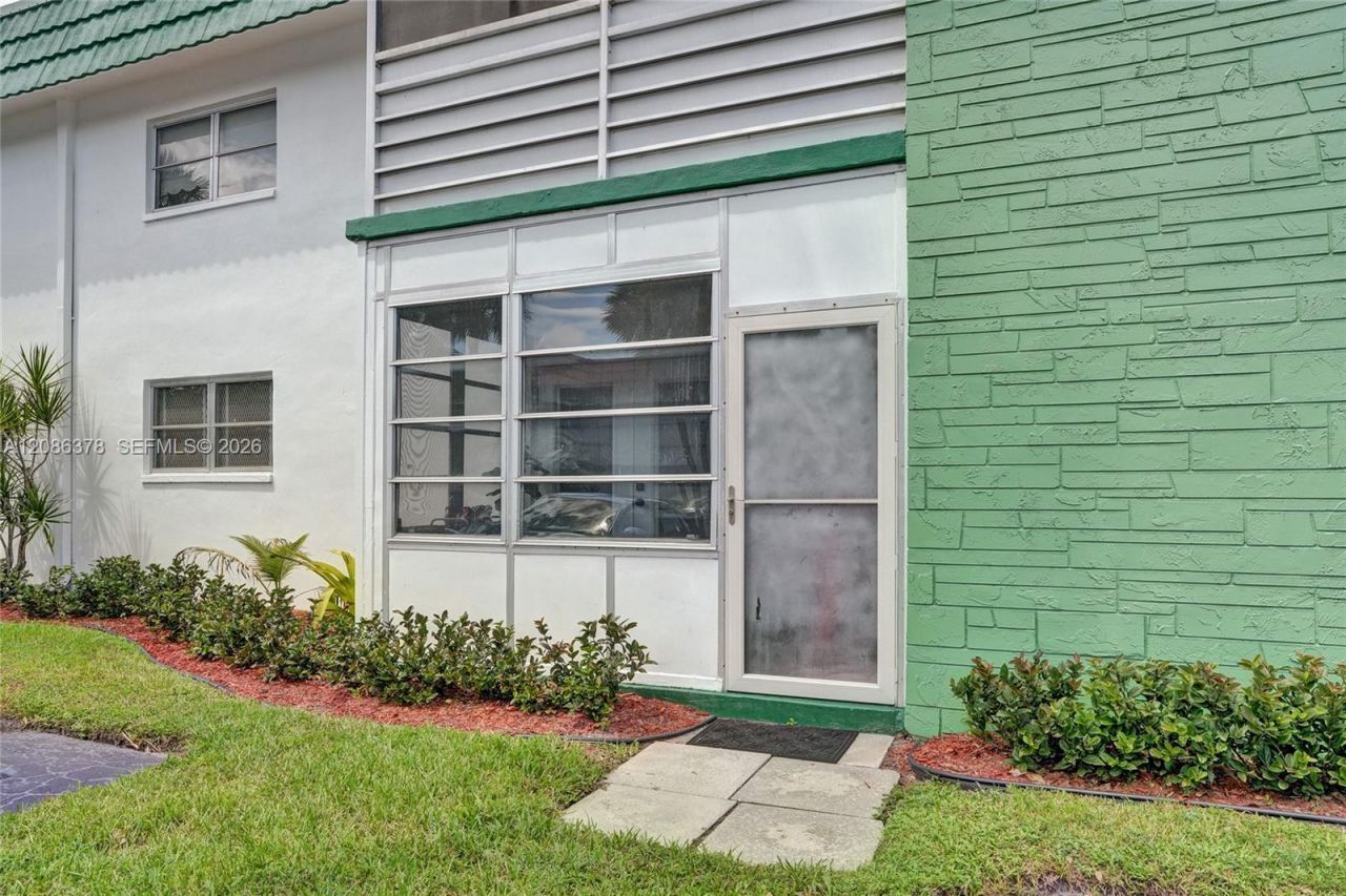 2271 NW 48th Ter, Unit 105, Lauderhill, FL 33313 Photo