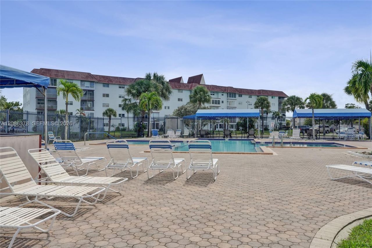 2271 NW 48th Ter, Unit 105, Lauderhill, FL 33313 Photo