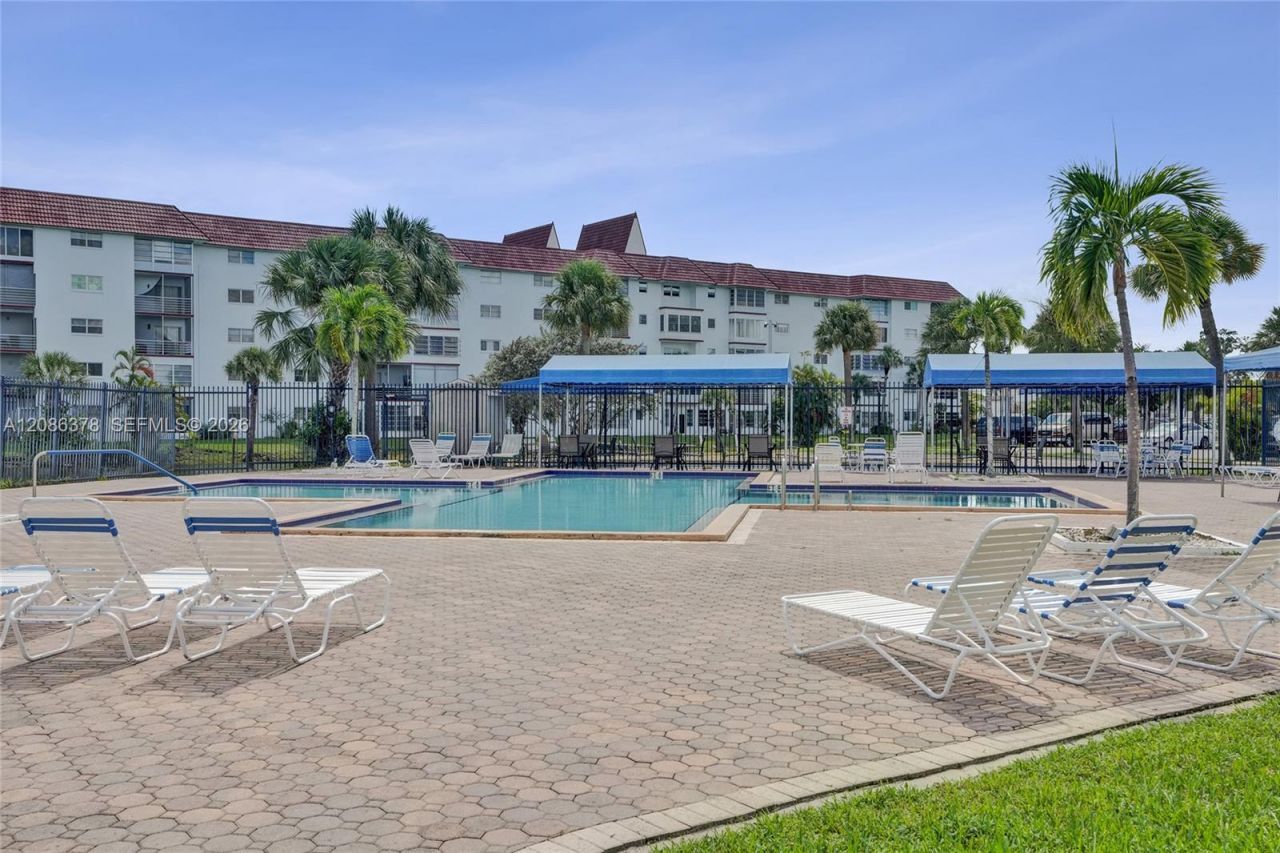 2271 NW 48th Ter, Unit 105, Lauderhill, FL 33313 Photo