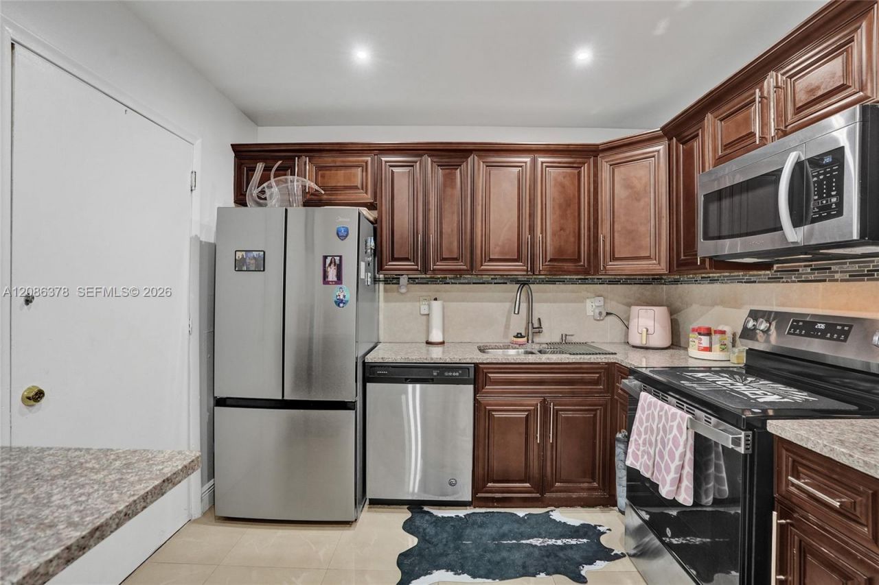 2271 NW 48th Ter, Unit 105, Lauderhill, FL 33313 Photo