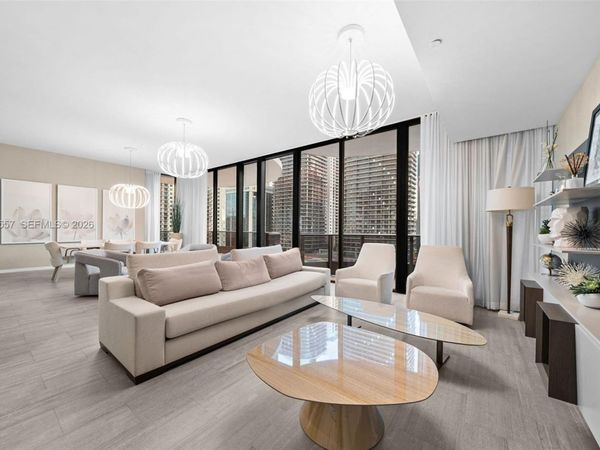 1000 Brickell Plaza , Unit 1812, Miami, FL 33131
