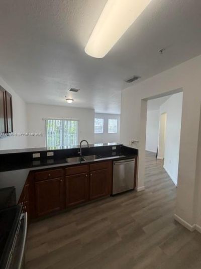 8900 NW 97th Ave, Unit 210, Doral, FL 33178 Photo