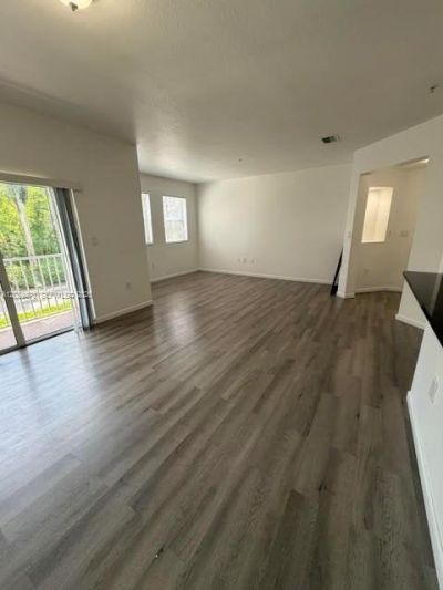 8900 NW 97th Ave, Unit 210, Doral, FL 33178 Photo
