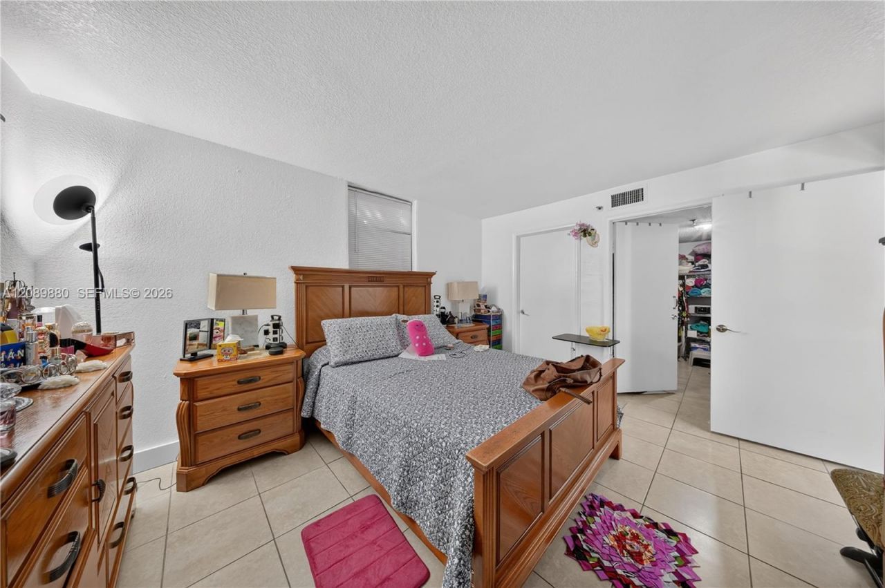 9686 Fontainebleau Blvd, Unit 106, Miami, FL 33172 Photo