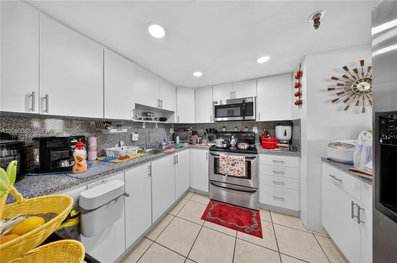 9686 Fontainebleau Blvd, Unit 106, Miami, FL 33172 Photo