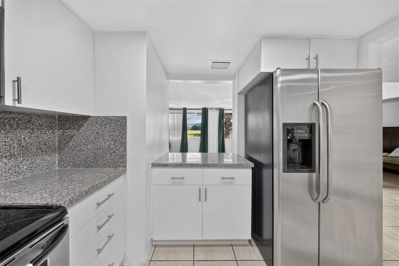 9686 Fontainebleau Blvd, Unit 106, Miami, FL 33172 Photo
