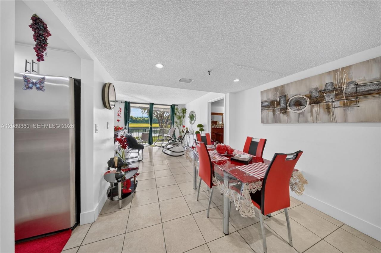 9686 Fontainebleau Blvd, Unit 106, Miami, FL 33172 Photo