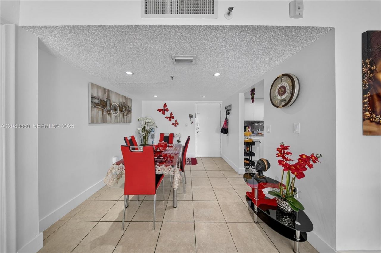 9686 Fontainebleau Blvd, Unit 106, Miami, FL 33172 Photo