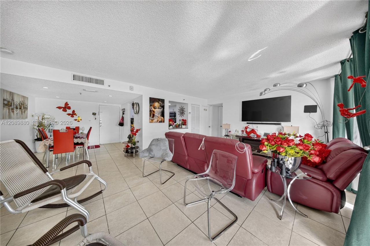 9686 Fontainebleau Blvd, Unit 106, Miami, FL 33172 Photo