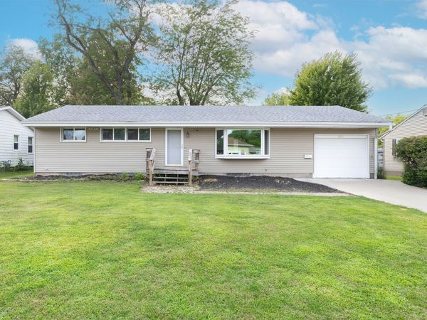 533 N Florence Street , Geneseo, IL 61254