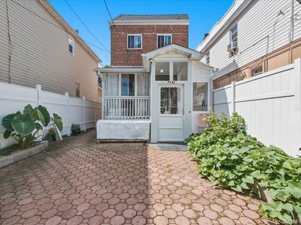 77-32 160th Street, Fresh Meadows, NY 11366