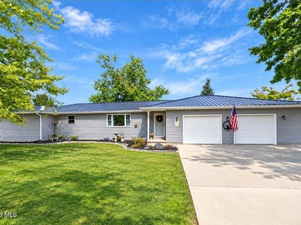 403 Enterprise Street , Leipsic, OH 45856