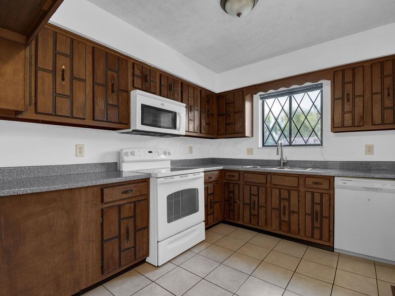 625 Country Club Drive , Unit D4, Newark, OH 43055 Photo 10