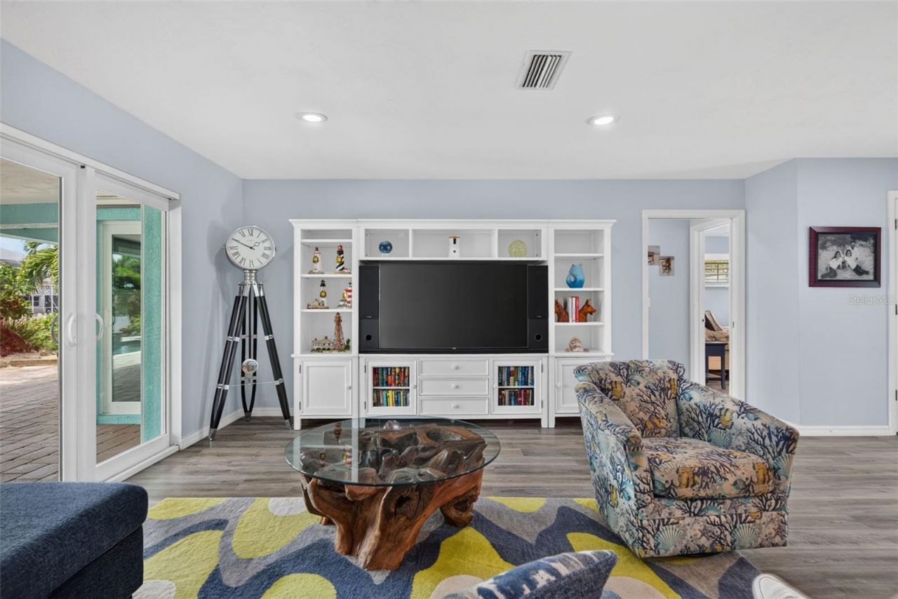 3708 Royal Palm Drive, Bradenton, FL 34210 Photo
